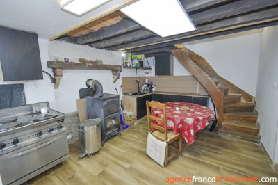 boerderijtje-met-bijna-3-hectare-9large