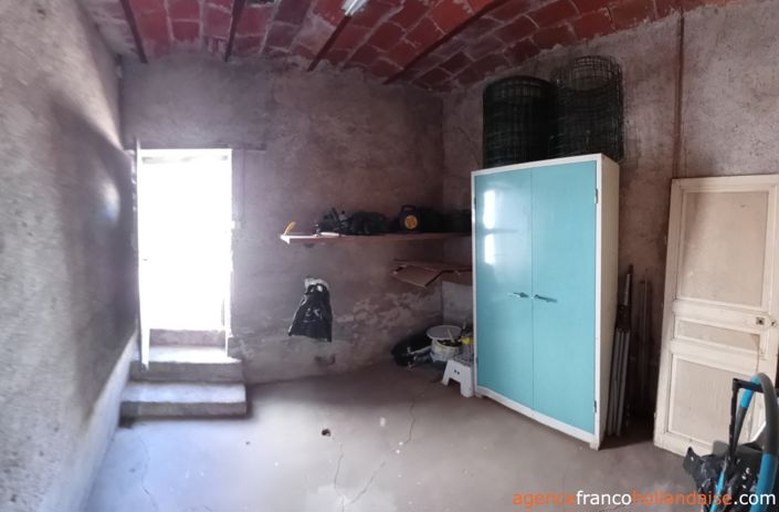 Image No.31-2 Bed House for sale