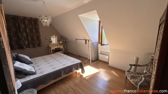 Image No.20-5 Bed House for sale
