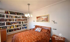 Image No.10-5 Bed Property for sale