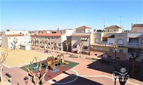 Image No.1-5 Bed Property for sale