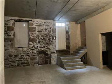 1018859863