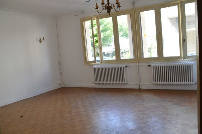 Image No.6-5 Bed Village House for sale