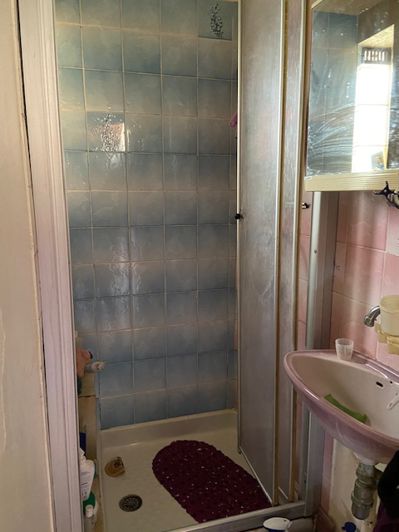 Image No.15-4 Bed Property for sale