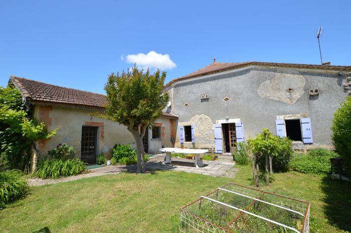 Image No.2-4 Bed Property for sale