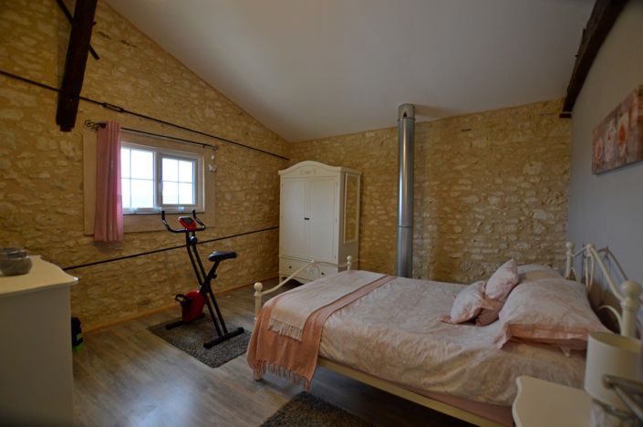 Image No.14-9 Bed Country House for sale