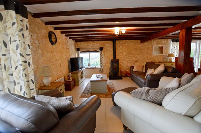 Image No.7-9 Bed Country House for sale