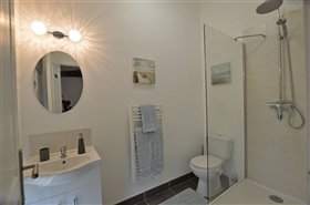 Image No.8-Propriété de 9 chambres à vendre à Gironde