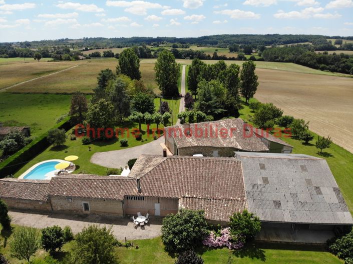 Image No.3-Maison de campagne de 7 chambres à vendre à Bourgougnague