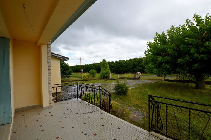 Image No.5-Propriété de 3 chambres à vendre à Duras
