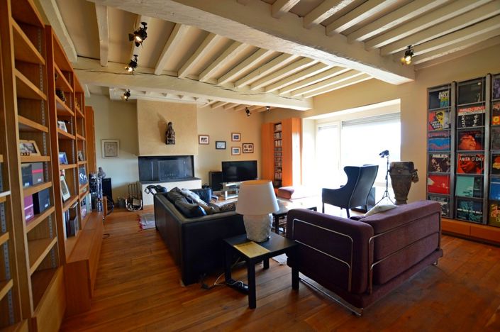 Image No.11-3 Bed Property for sale