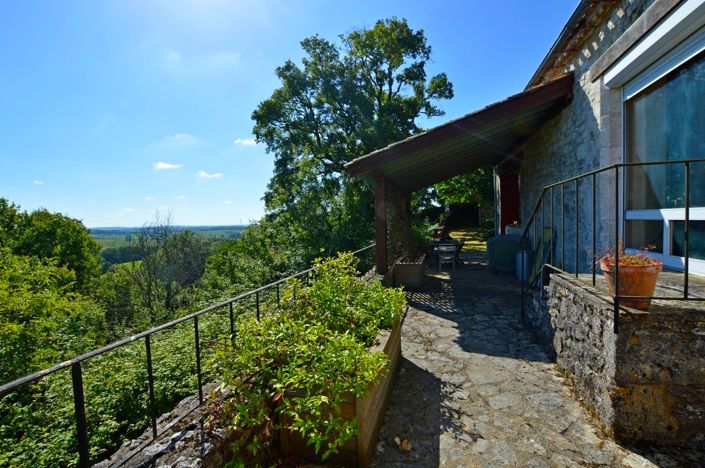 Image No.8-3 Bed Property for sale