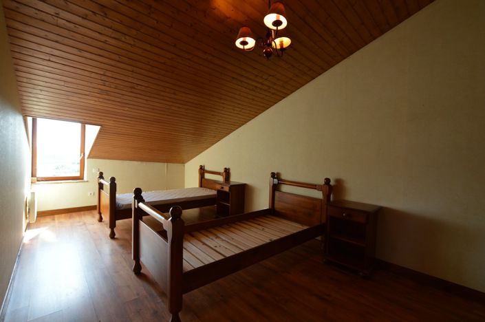 Image No.12-7 Bed Property for sale