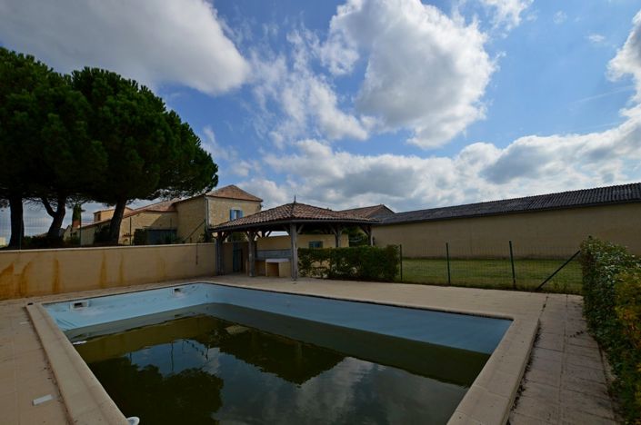 Image No.7-7 Bed Property for sale