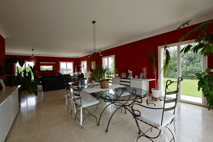 Image No.11-3 Bed Country House for sale