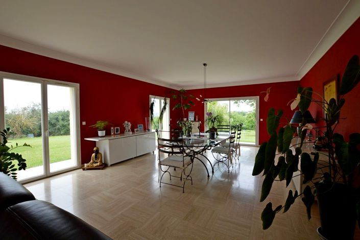 Image No.10-3 Bed Country House for sale