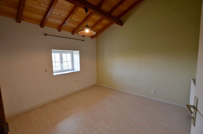 Image No.15-3 Bed Property for sale