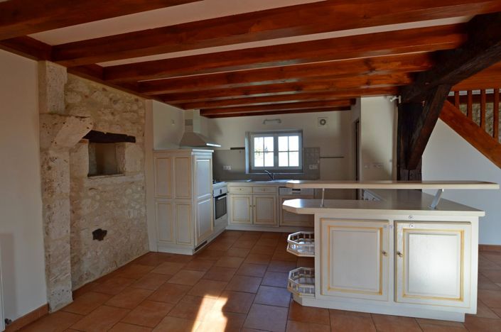 Image No.8-3 Bed Property for sale