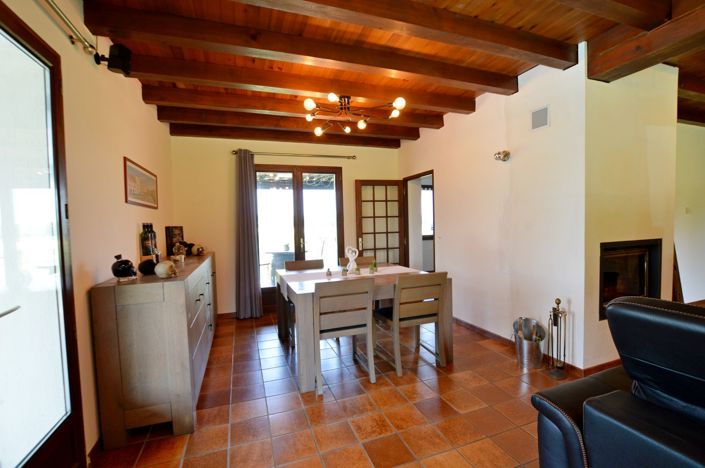 Image No.11-3 Bed Country House for sale