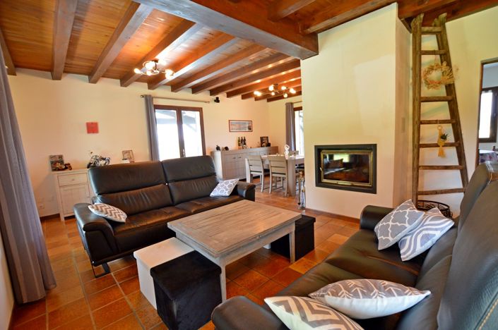 Image No.12-3 Bed Country House for sale