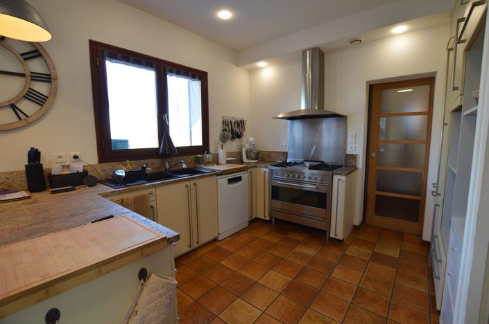 Image No.13-3 Bed Country House for sale