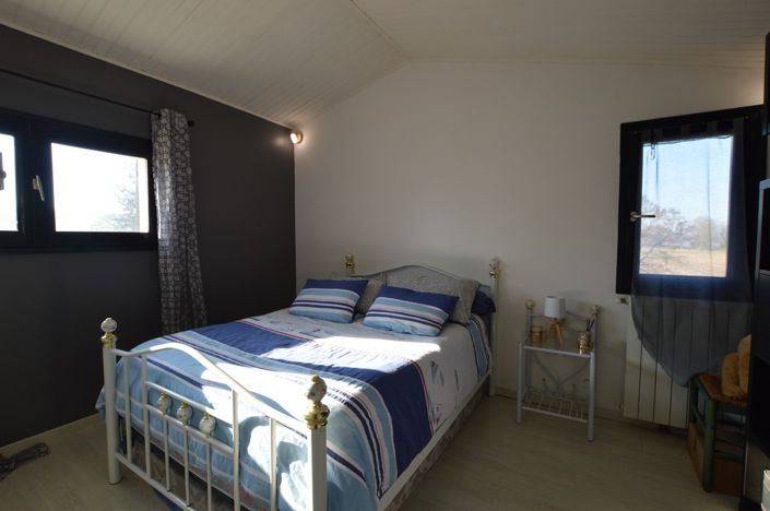 Image No.18-3 Bed Country House for sale