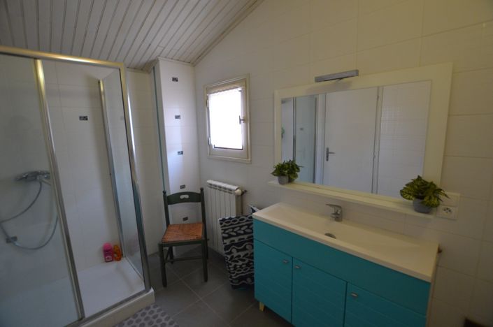 Image No.19-3 Bed Country House for sale