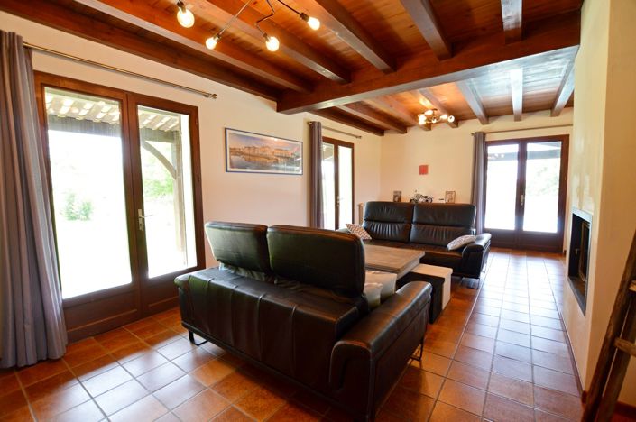 Image No.8-3 Bed Country House for sale