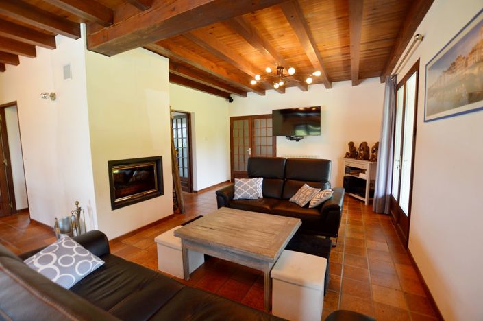 Image No.10-3 Bed Country House for sale