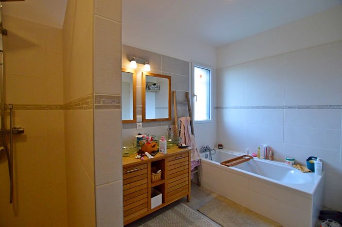 Image No.15-3 Bed Village House for sale