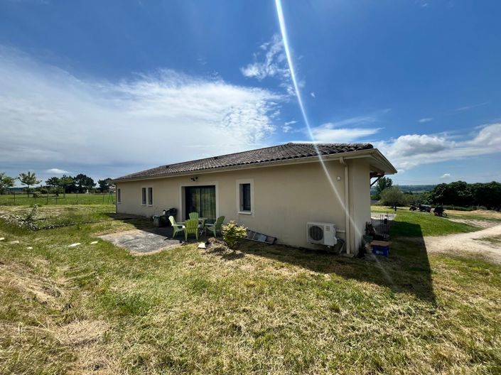 Image No.3-3 Bed Village House for sale