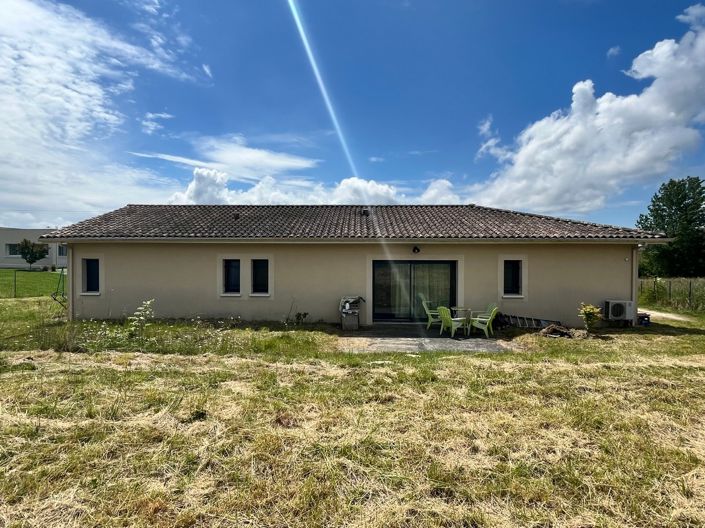 Image No.4-3 Bed Village House for sale