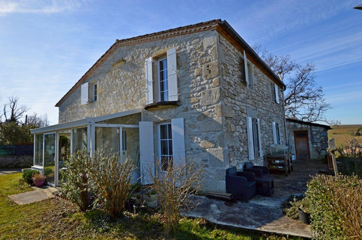 Image No.1-4 Bed Property for sale