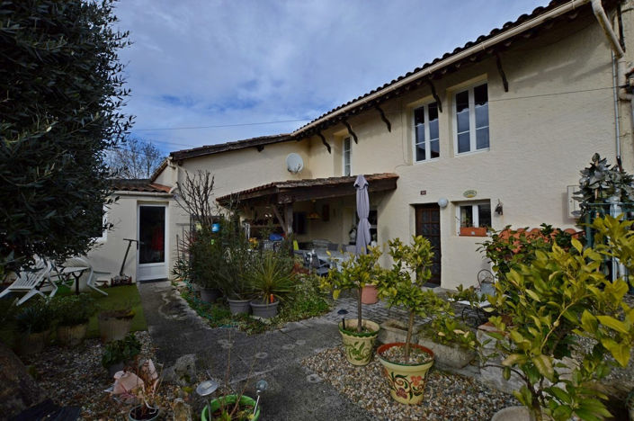 Image No.1-3 Bed Property for sale