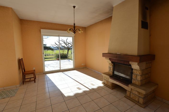 Image No.6-2 Bed Country House for sale