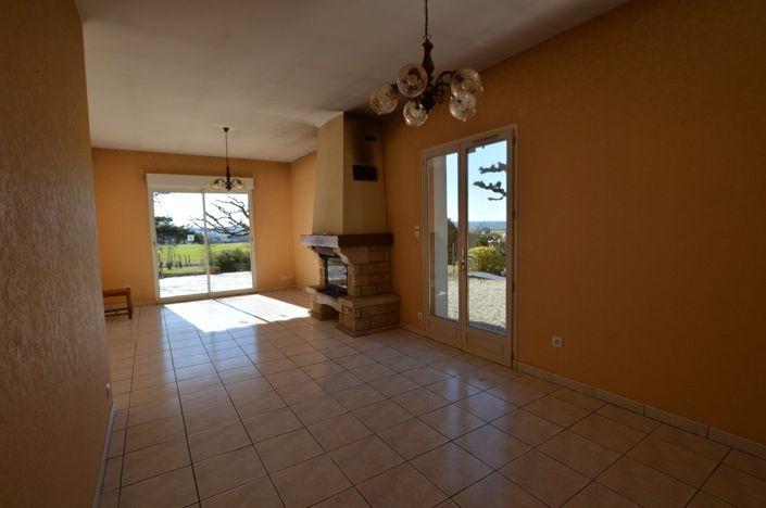 Image No.9-2 Bed Country House for sale