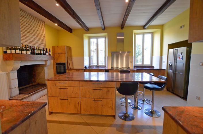 Image No.13-7 Bed Property for sale