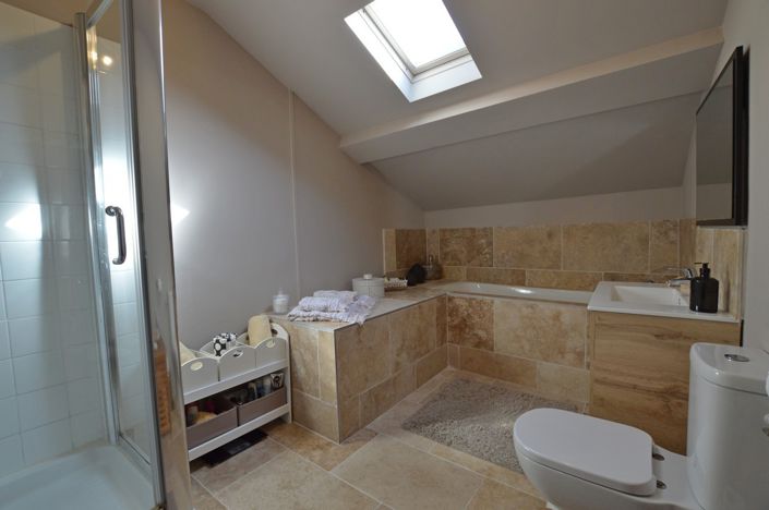 Image No.20-Maison de campagne de 6 chambres à vendre à Duras