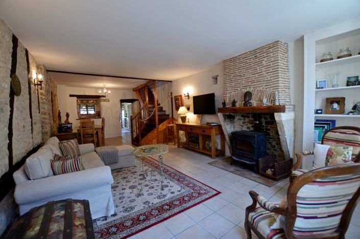 Image No.9-3 Bed Village House for sale