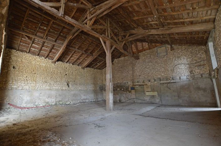 Image No.19-7 Bed Country House for sale