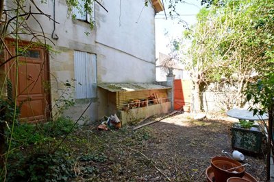 688b696389de5-4a