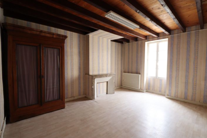 Image No.11-3 Bed Village House for sale