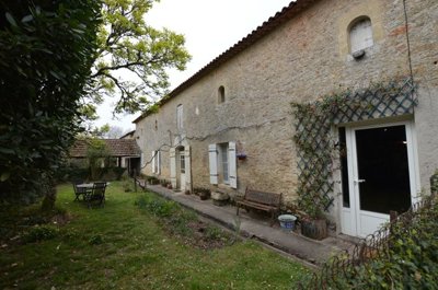 1 - Lot-et-Garonne, Property
