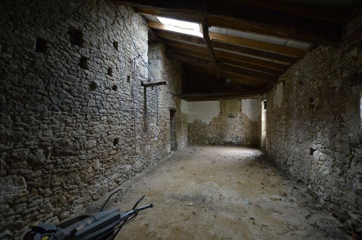 Image No.13-3 Bed Property for sale