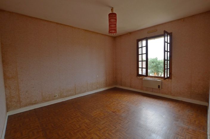 Image No.12-3 Bed Village House for sale