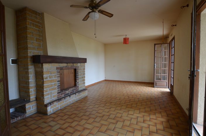 Image No.7-3 Bed Village House for sale