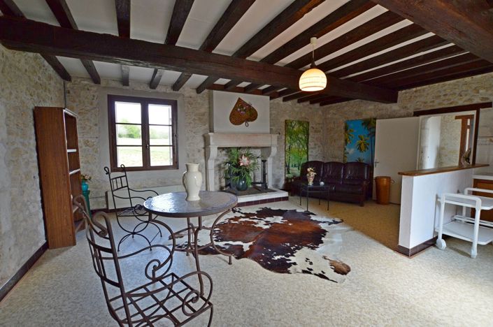 Image No.10-7 Bed Country House for sale