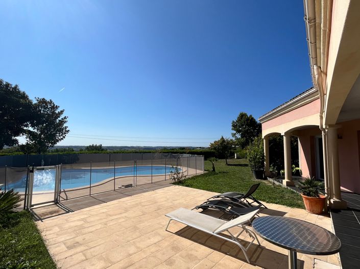 Image No.4-4 Bed Village House for sale