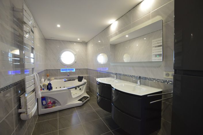 Image No.20-3 Bed Country House for sale