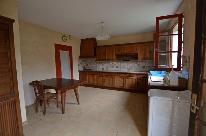 Image No.19-4 Bed Village House for sale